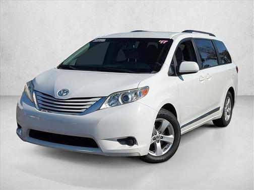 2017 Toyota Sienna LE