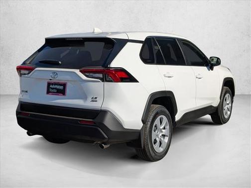 2025 Toyota RAV4 LE