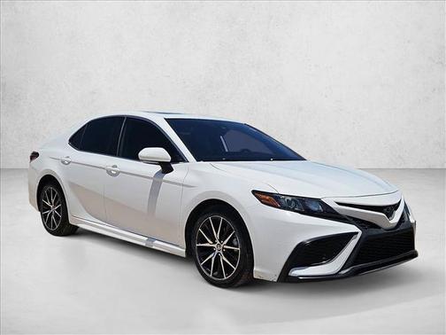 Ice Cap 2023 Toyota Camry SE