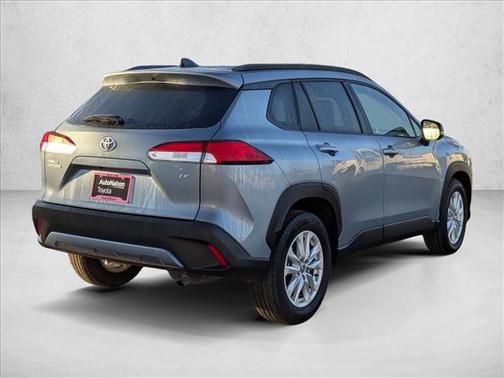 2025 Toyota Corolla Cross LE
