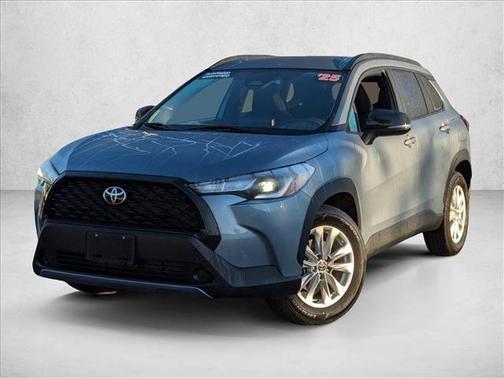 2025 Toyota Corolla Cross LE
