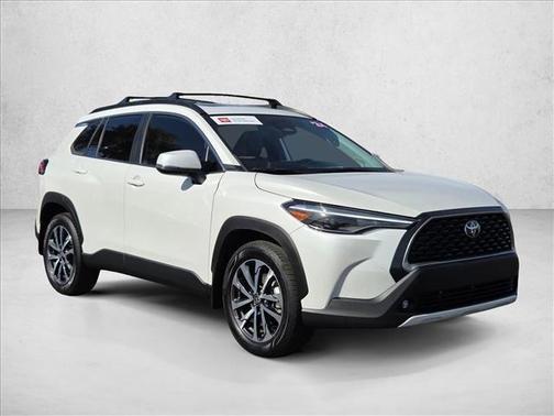 2024 Toyota Corolla Cross XLE