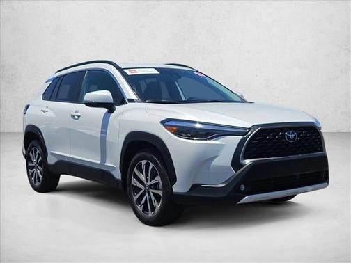 Wind Chill Pearl 2022 Toyota Corolla Cross XLE