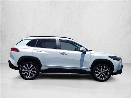 Wind Chill Pearl 2022 Toyota Corolla Cross XLE