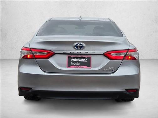 2019 Toyota Camry Hybrid LE