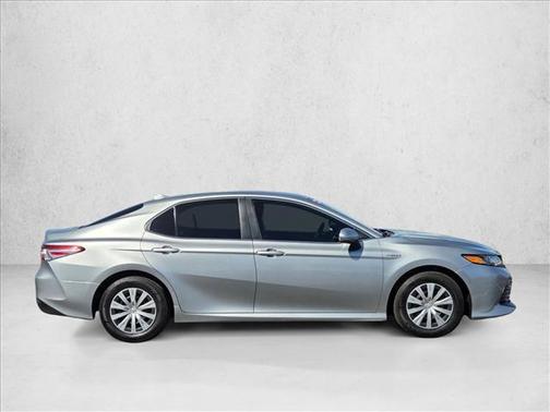 2019 Toyota Camry Hybrid LE
