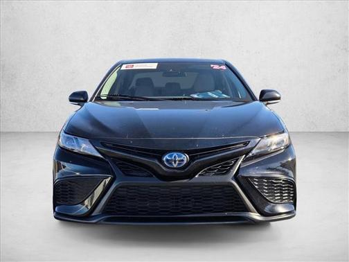 2024 Toyota Camry Hybrid SE