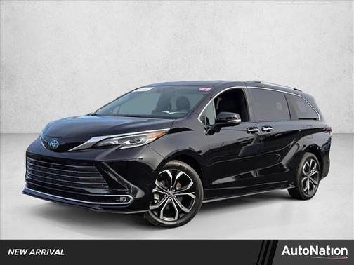 2025 Toyota Sienna Platinum