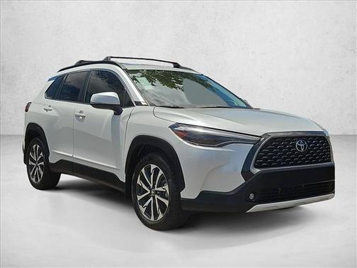 Wind Chill Pearl 2024 Toyota Corolla Cross XLE
