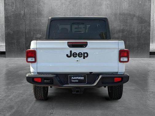 2022 Jeep Gladiator Sport S
