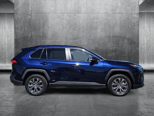 2022 Toyota RAV4 Hybrid XLE Premium