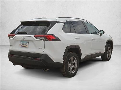 Ice Cap 2024 Toyota RAV4 XLE