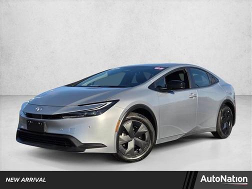 2025 Toyota Prius LE