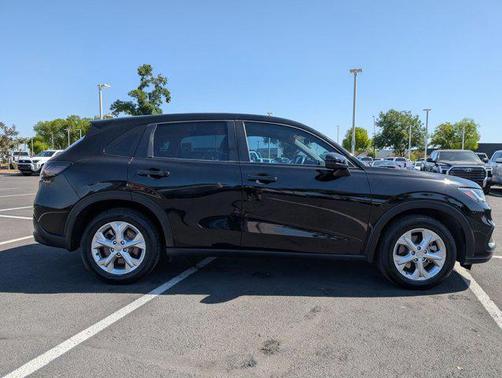 Crystal Black Pearl 2023 Honda HR-V LX