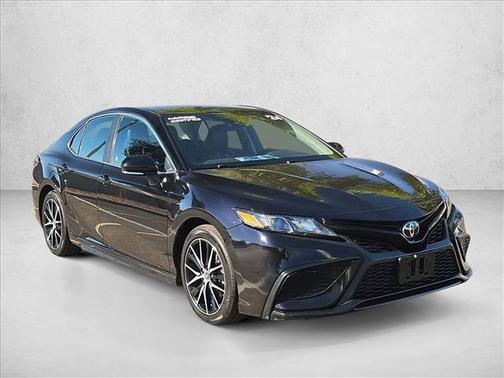 Celestial Silver Metallic 2024 Toyota Camry SE