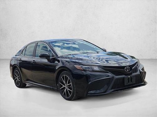 Celestial Silver Metallic 2024 Toyota Camry SE