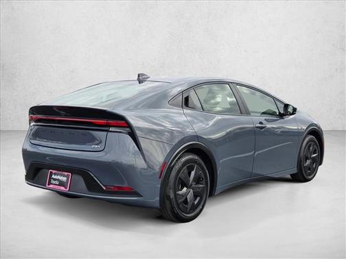 2025 Toyota Prius LE