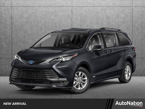 2023 Toyota Sienna LE