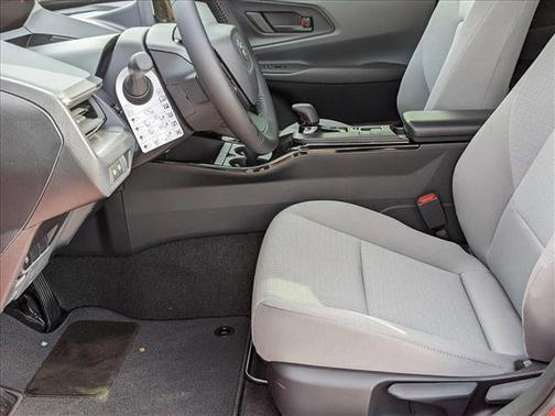 2025 Toyota Prius LE