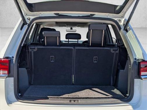 2023 Volkswagen Atlas 3.6L SE w/Technology