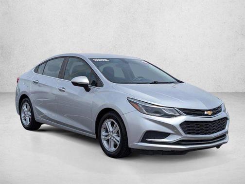 Silver Ice Metallic 2018 Chevrolet Cruze LT