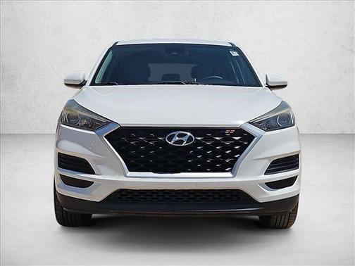 Dazzling White 2019 Hyundai TUCSON SE
