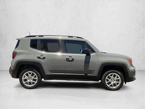 Sting-Gray Clearcoat 2022 Jeep Renegade Latitude