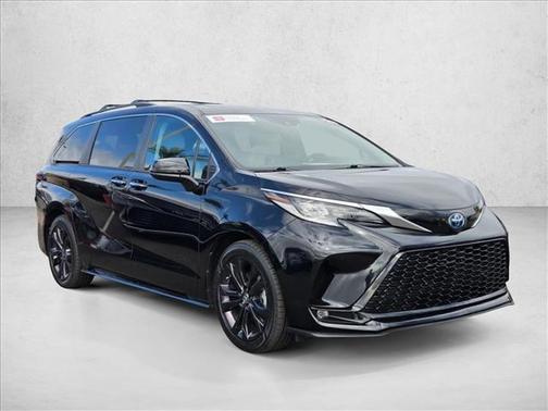 2023 Toyota Sienna XSE 7 Passenger