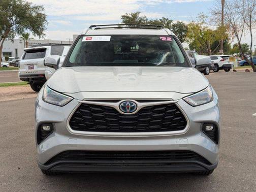 2022 Toyota Highlander Hybrid XLE