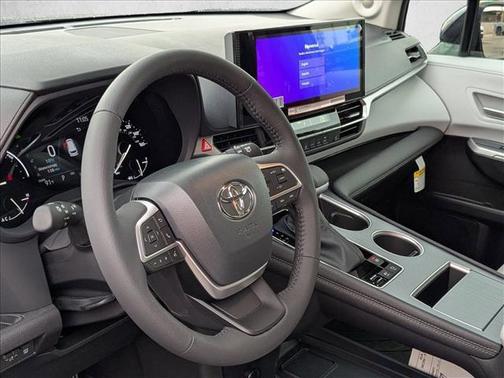 2025 Toyota Sienna XLE