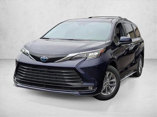 2025 Toyota Sienna XLE
