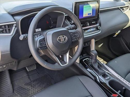 2025 Toyota Corolla Cross XLE