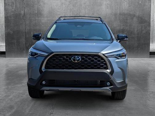 2025 Toyota Corolla Cross XLE