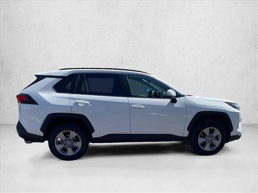 Ice Cap 2025 Toyota RAV4 XLE