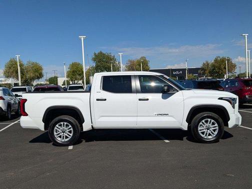 2025 Toyota Tundra SR5