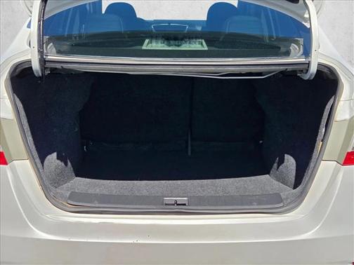 Aspen White 2014 Nissan Sentra SV