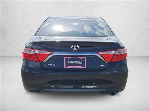 Midnight Black Metallic 2017 Toyota Camry SE