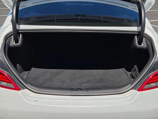 2020 Genesis G70 2.0T RWD