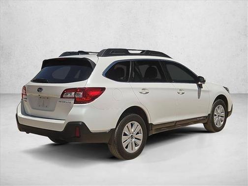 Crystal White Pearl 2018 Subaru Outback 2.5i Premium