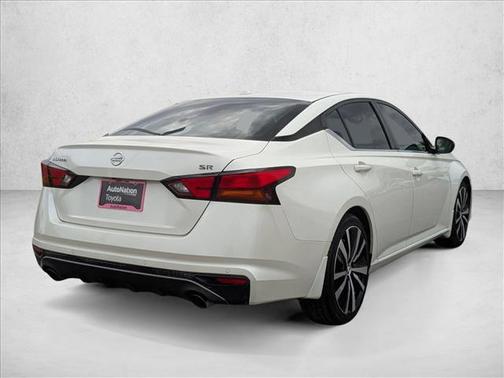 2020 Nissan Altima SR FWD