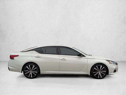 2020 Nissan Altima SR FWD