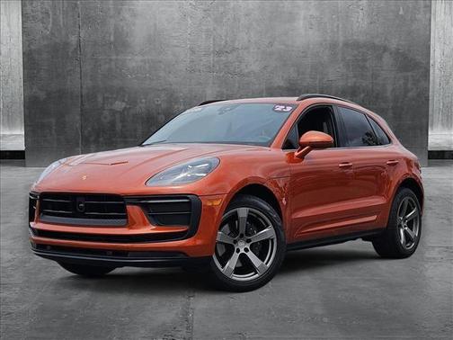 2023 Porsche Macan Base
