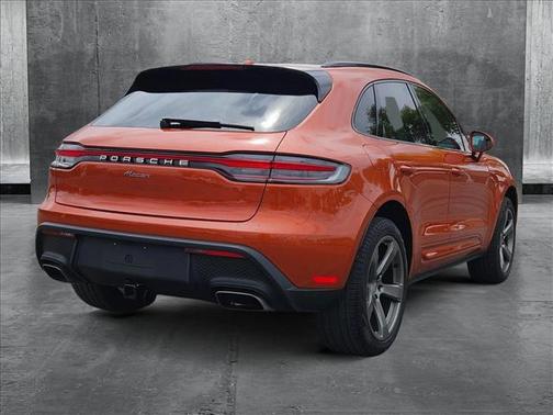 2023 Porsche Macan Base