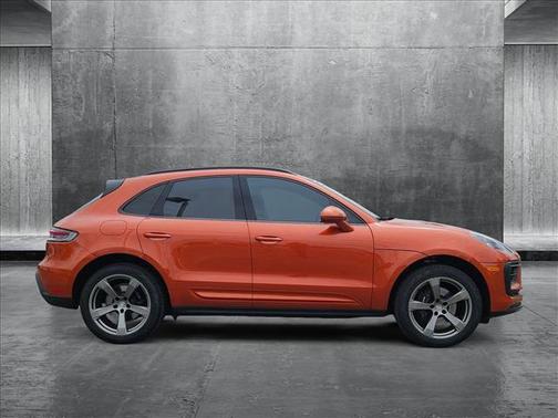 2023 Porsche Macan Base