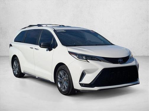 2023 Toyota Sienna XSE 7 Passenger