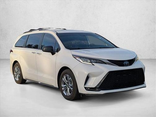 2023 Toyota Sienna XSE 7 Passenger