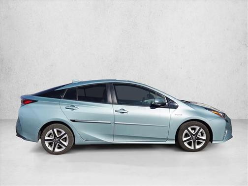 2017 Toyota Prius Four Touring