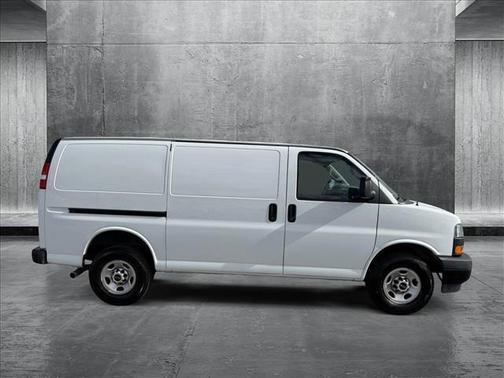2023 GMC Savana 2500 Work Van
