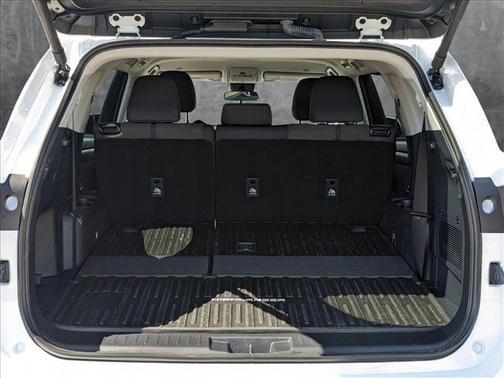 2025 Toyota Highlander LE