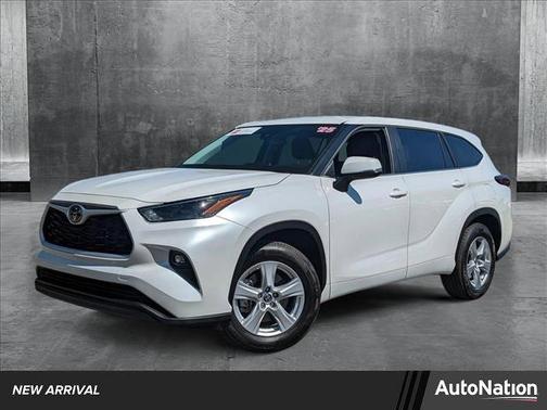 2025 Toyota Highlander LE